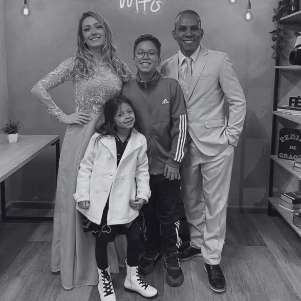 Pr. André e Família